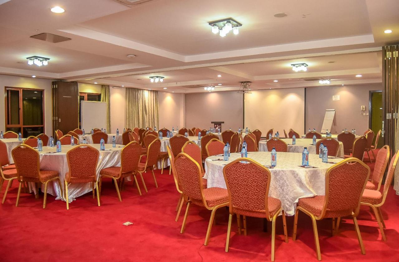 Отель Ngong Hills 3*