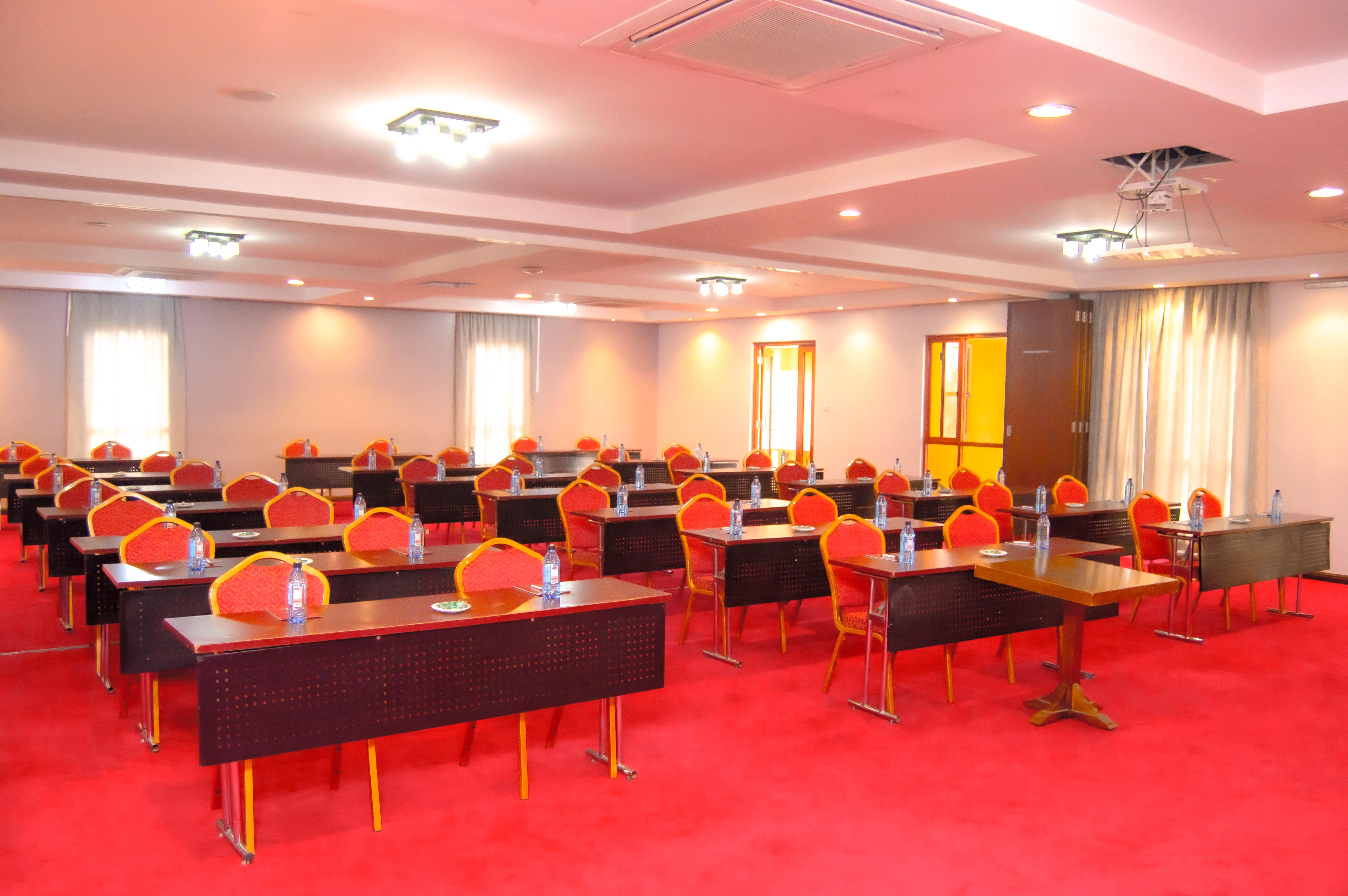 Отель Ngong Hills 3*